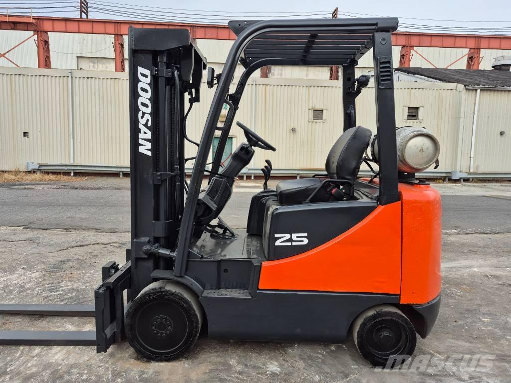 Doosan GC 25 E Šakiniai krautuvai - Kita
