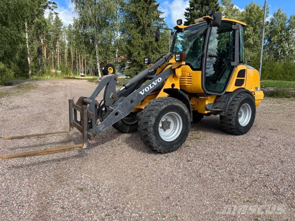 Volvo L 20 F Naudoti ratiniai krautuvai