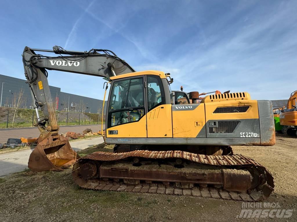 Volvo EC220DL Vikšriniai ekskavatoriai