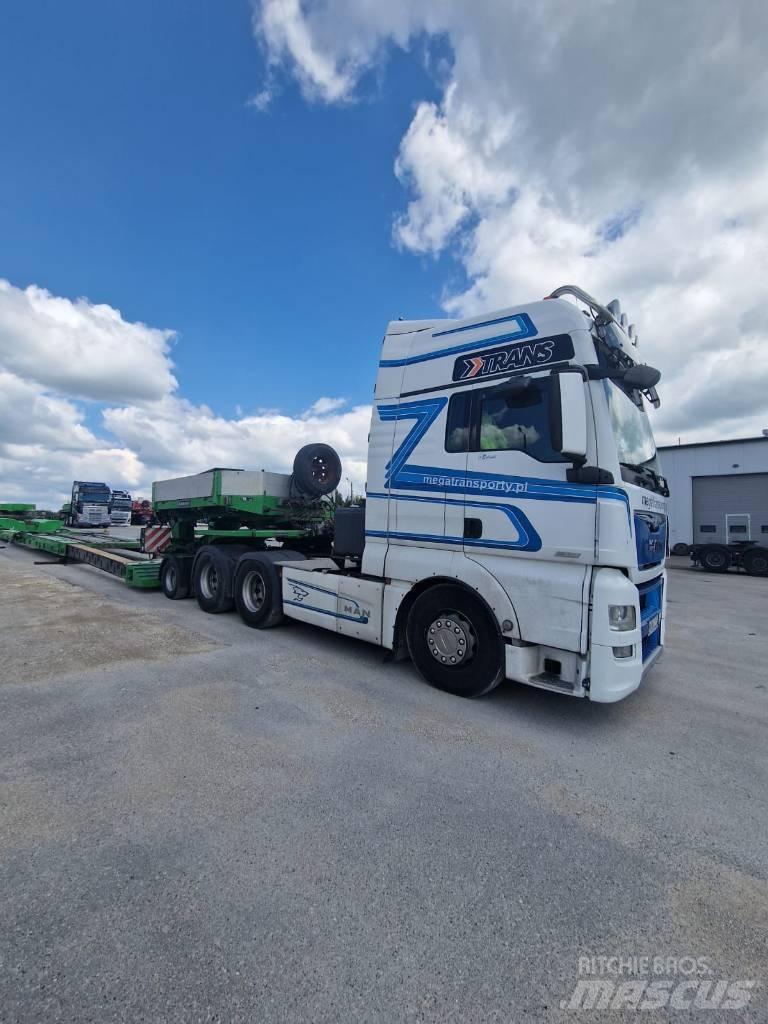 MAN TGX 6x4 560 Naudoti vilkikai