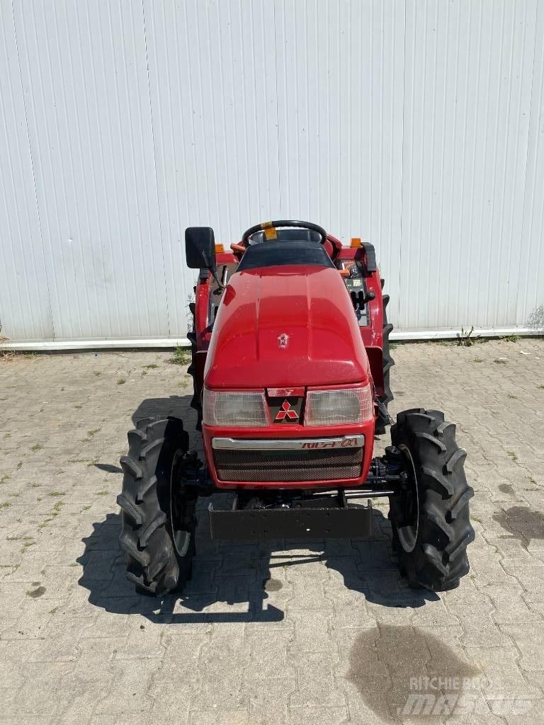 Mitsubishi MT205 Naudoti kompaktiški traktoriai