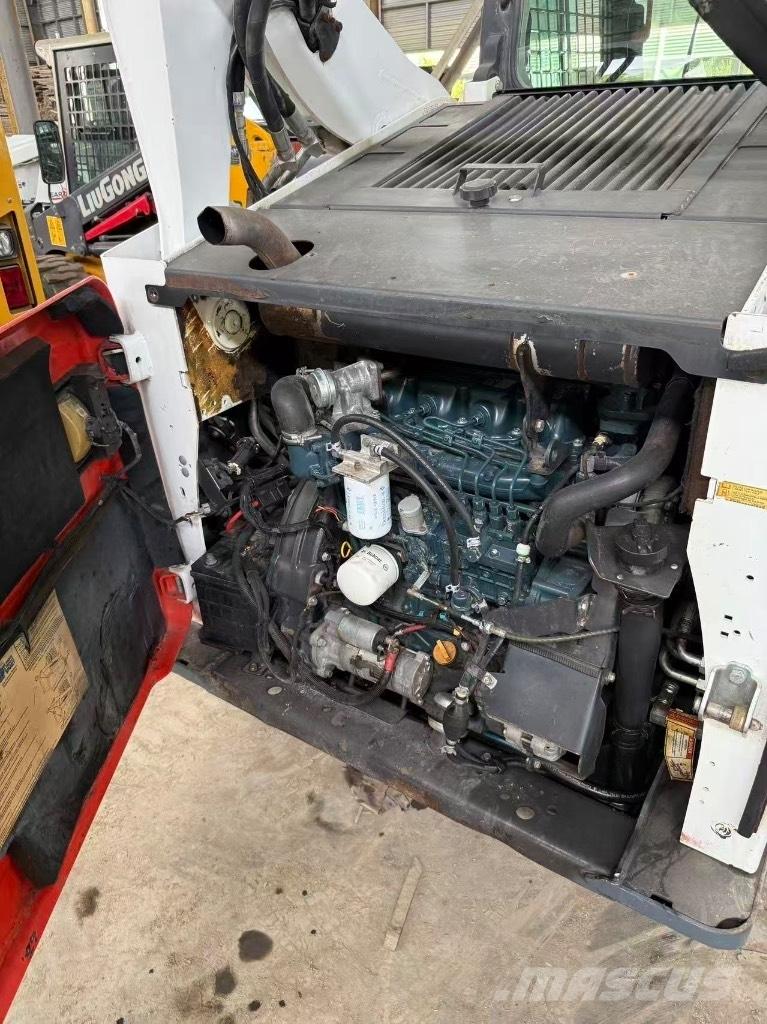 Bobcat S 770 Krautuvai su šoniniu pasukimu