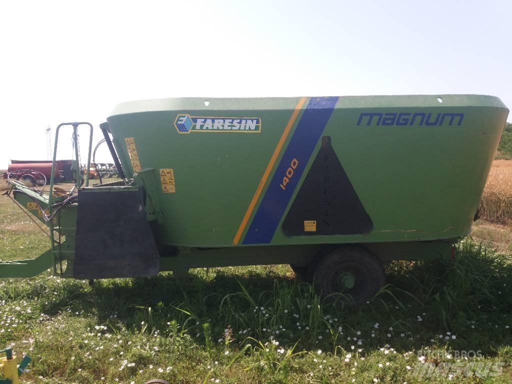 Faresin TMR-V-D 1400 Pašarų maišytuvai-dalytuvai