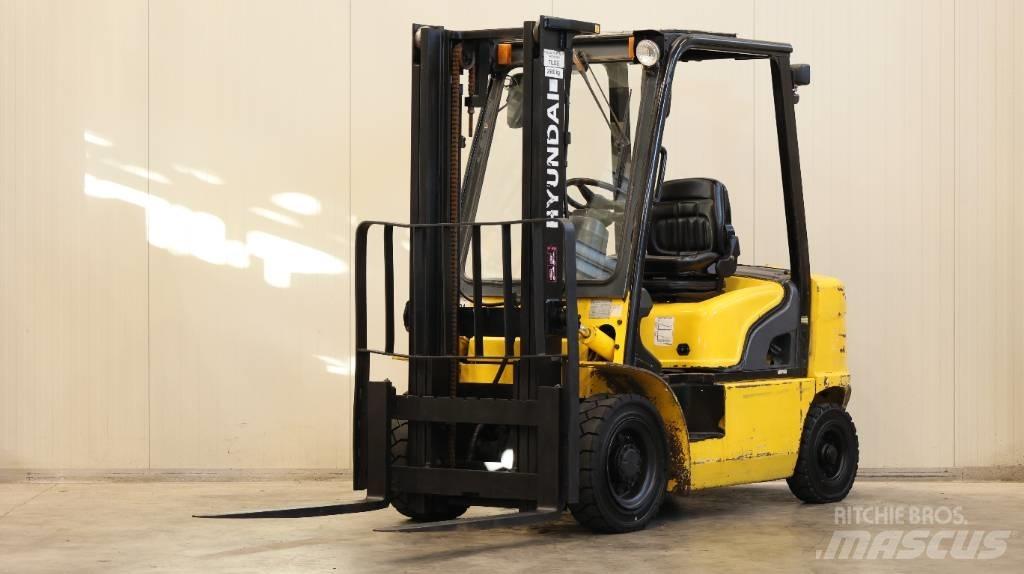 Hyundai 25 D-7 E Dyzeliniai krautuvai