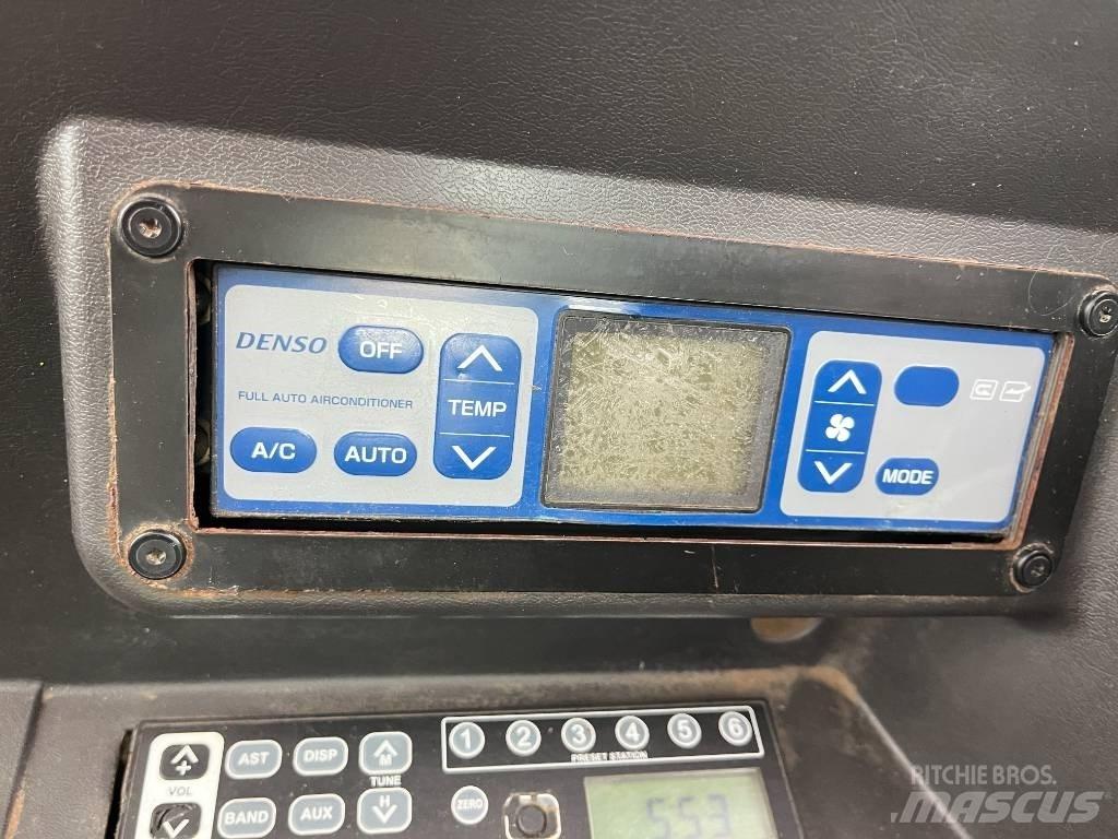 Takeuchi TB 295W Ratiniai ekskavatoriai