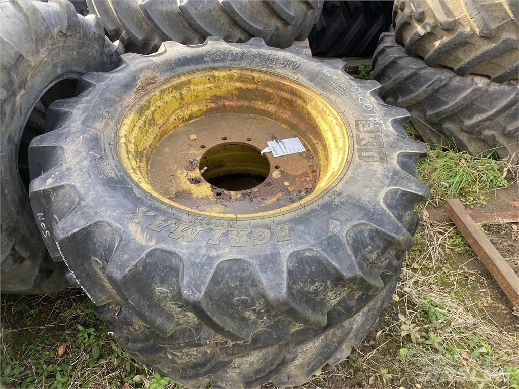  380/85R30 Padangos, ratai ir ratlankiai