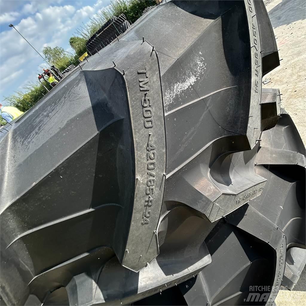  420/85R24 Padangos, ratai ir ratlankiai