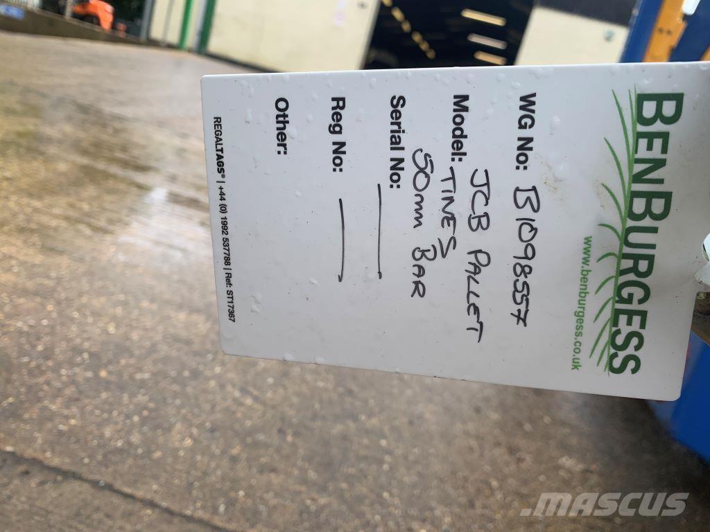  ATTACHMENTS Teleskopiniai krautuvai žemės ūkiui