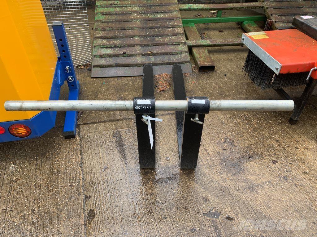  ATTACHMENTS Teleskopiniai krautuvai žemės ūkiui