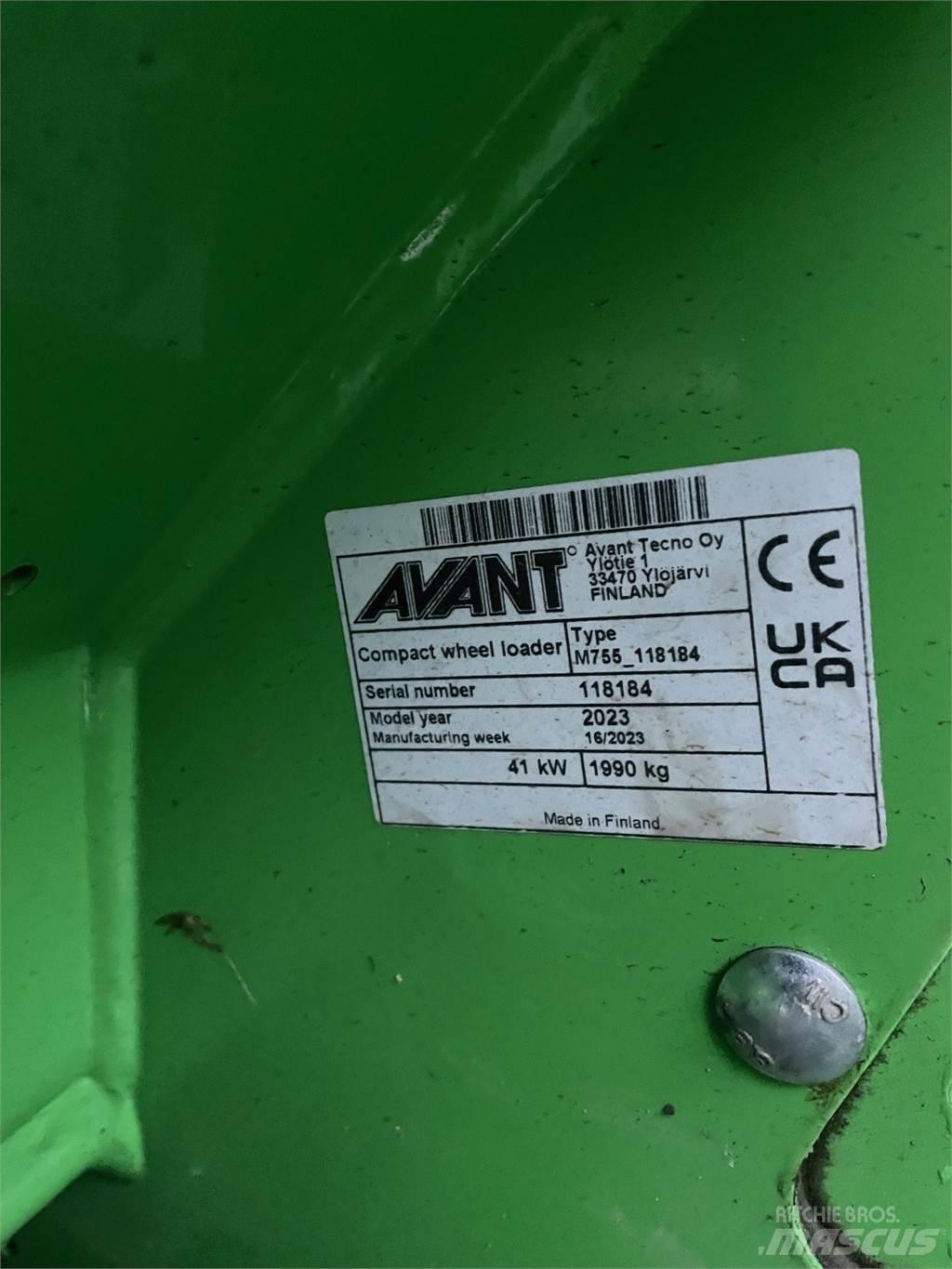 Avant AV 755I Naudoti ratiniai krautuvai