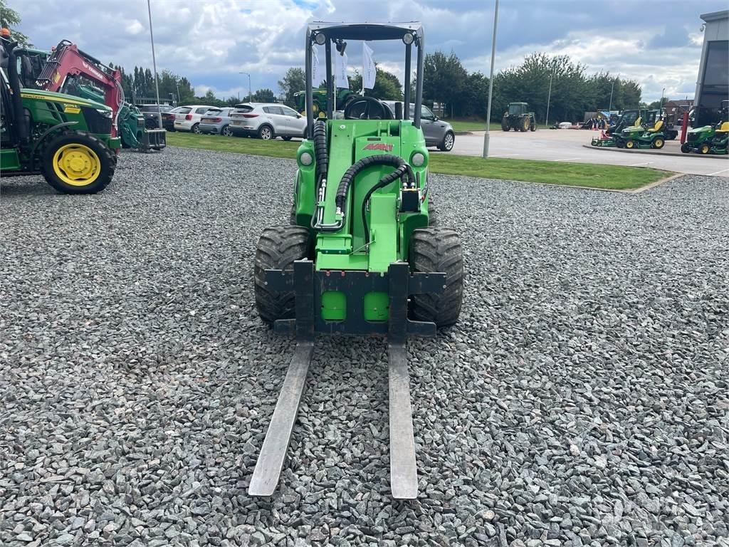 Avant AV 755I Naudoti ratiniai krautuvai