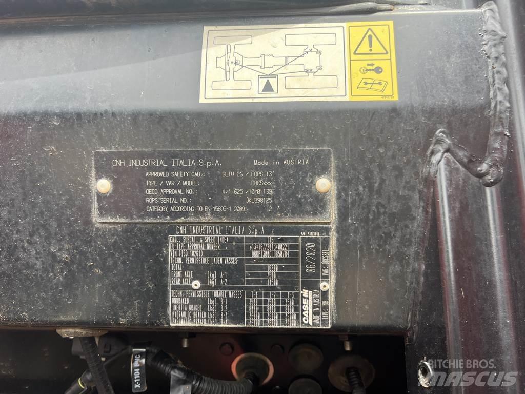 Case IH OPTUM 300 Traktoriai