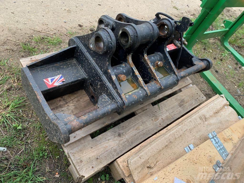 Cherry HEADSTOCK Teleskopiniai krautuvai žemės ūkiui