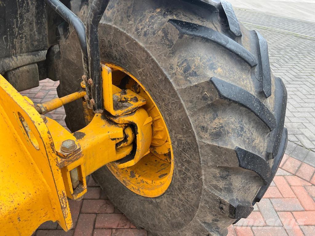 JCB 530-70 Teleskopiniai krautuvai žemės ūkiui