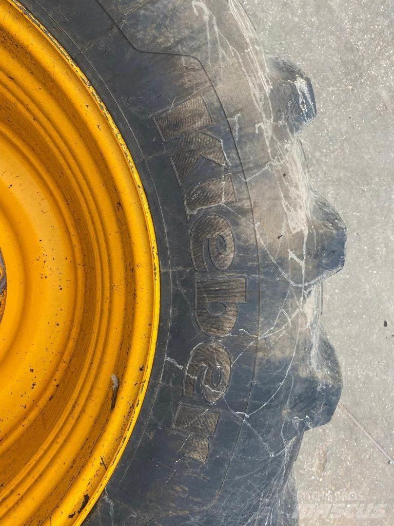 JCB WHEELS Padangos, ratai ir ratlankiai