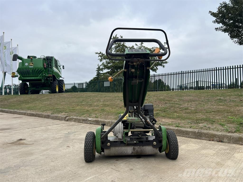 John Deere 220C Žemės ūkis - Kita
