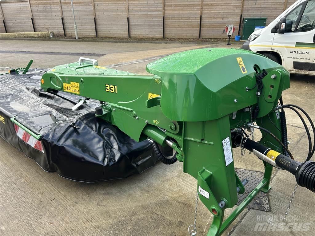 John Deere 331 Formuojančios žoliapjovės