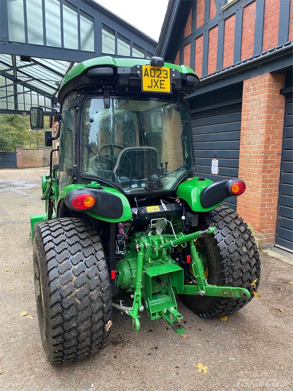 John Deere 4066R Naudoti kompaktiški traktoriai