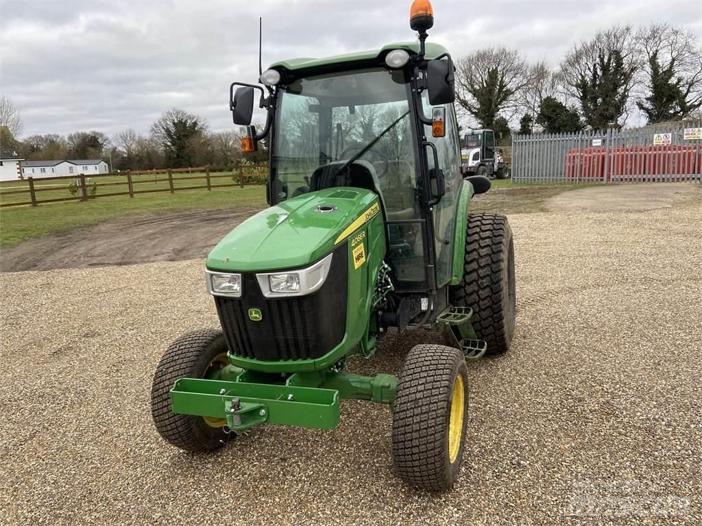 John Deere 4066R Naudoti kompaktiški traktoriai