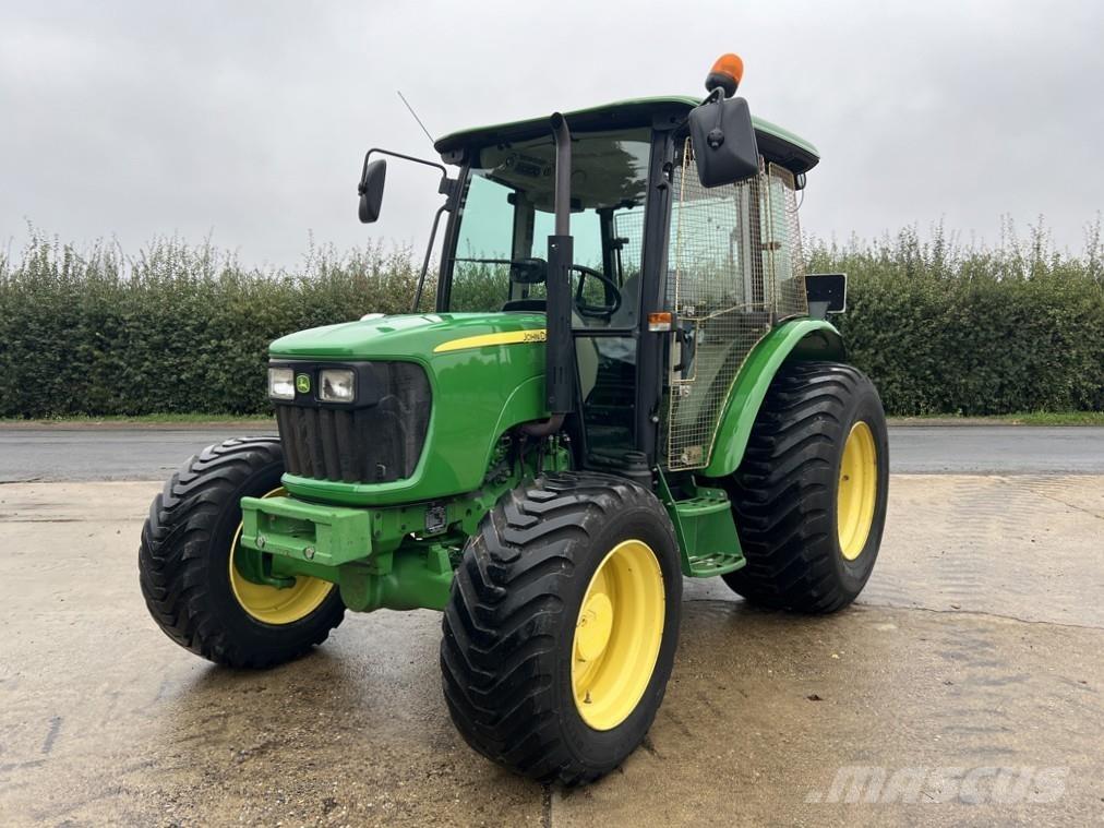 John Deere 5055E Traktoriai