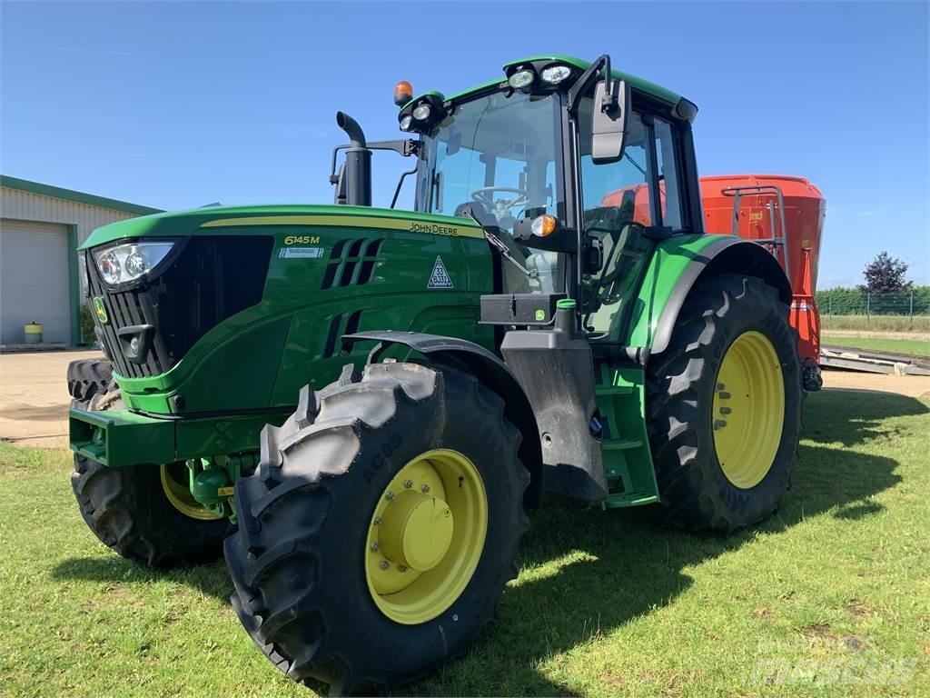 John Deere 6145M Traktoriai