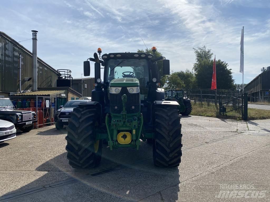 John Deere 6250R Traktoriai