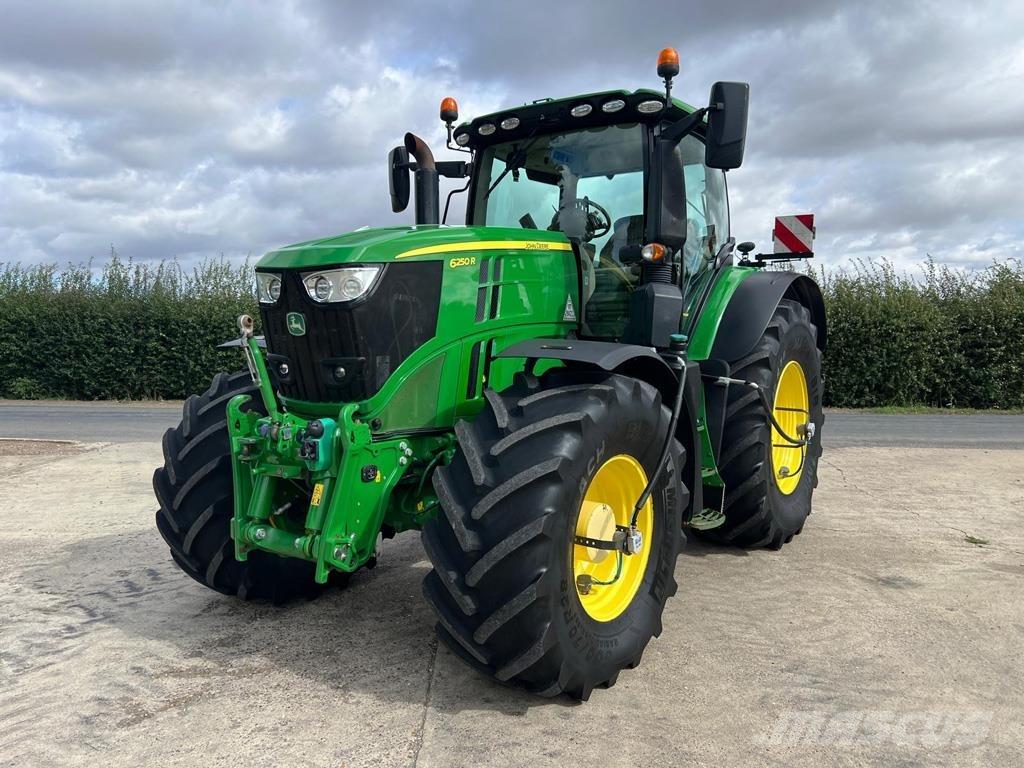 John Deere 6250R Traktoriai