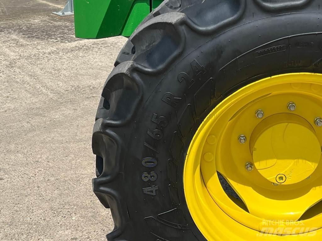 John Deere 6R120 Traktoriai