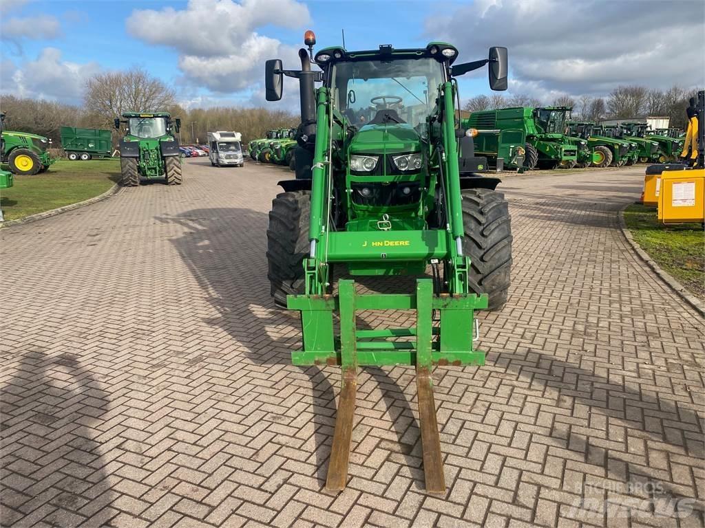 John Deere 6R150 Traktoriai