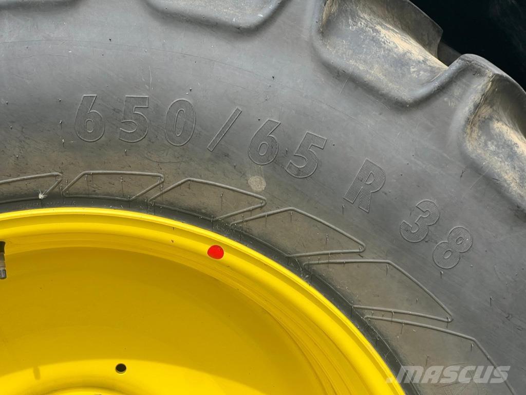 John Deere 6R185 Traktoriai