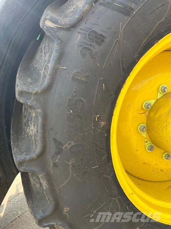 John Deere 6R185 Traktoriai