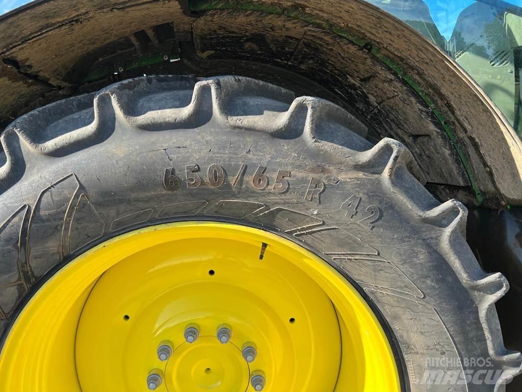 John Deere 6R215 Traktoriai