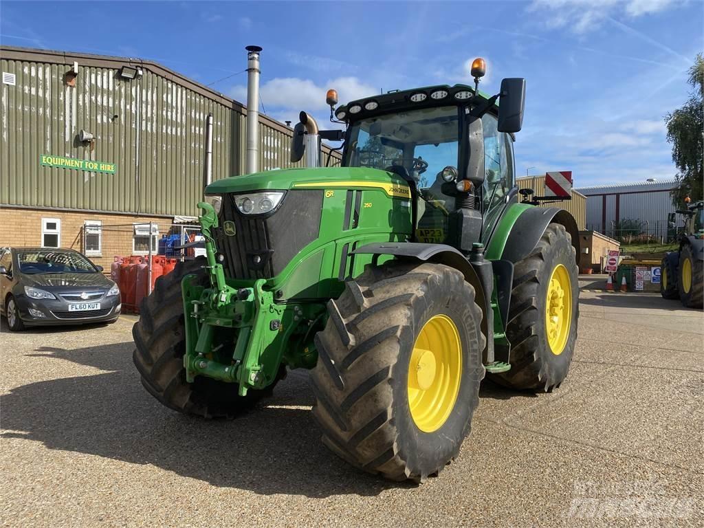 John Deere 6R250 Traktoriai