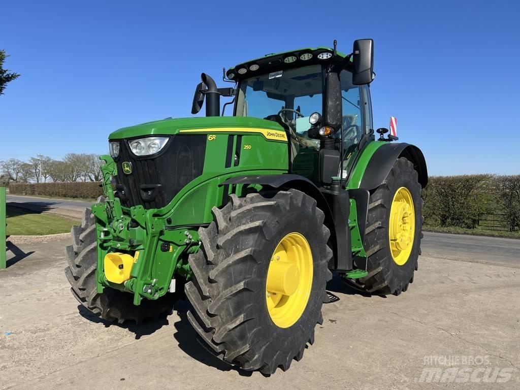 John Deere 6R250 Traktoriai