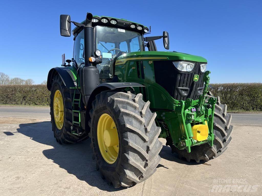 John Deere 6R250 Traktoriai