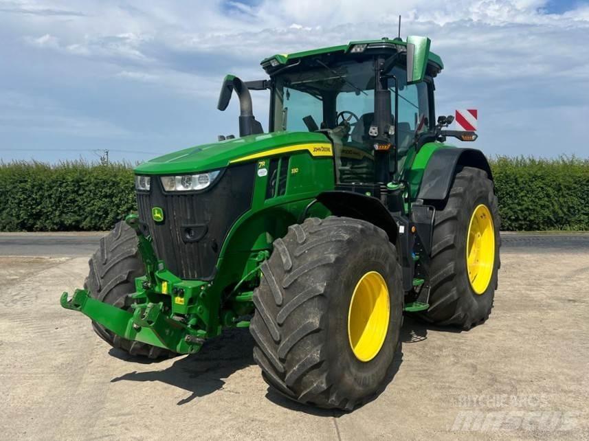 John Deere 7R330 Traktoriai