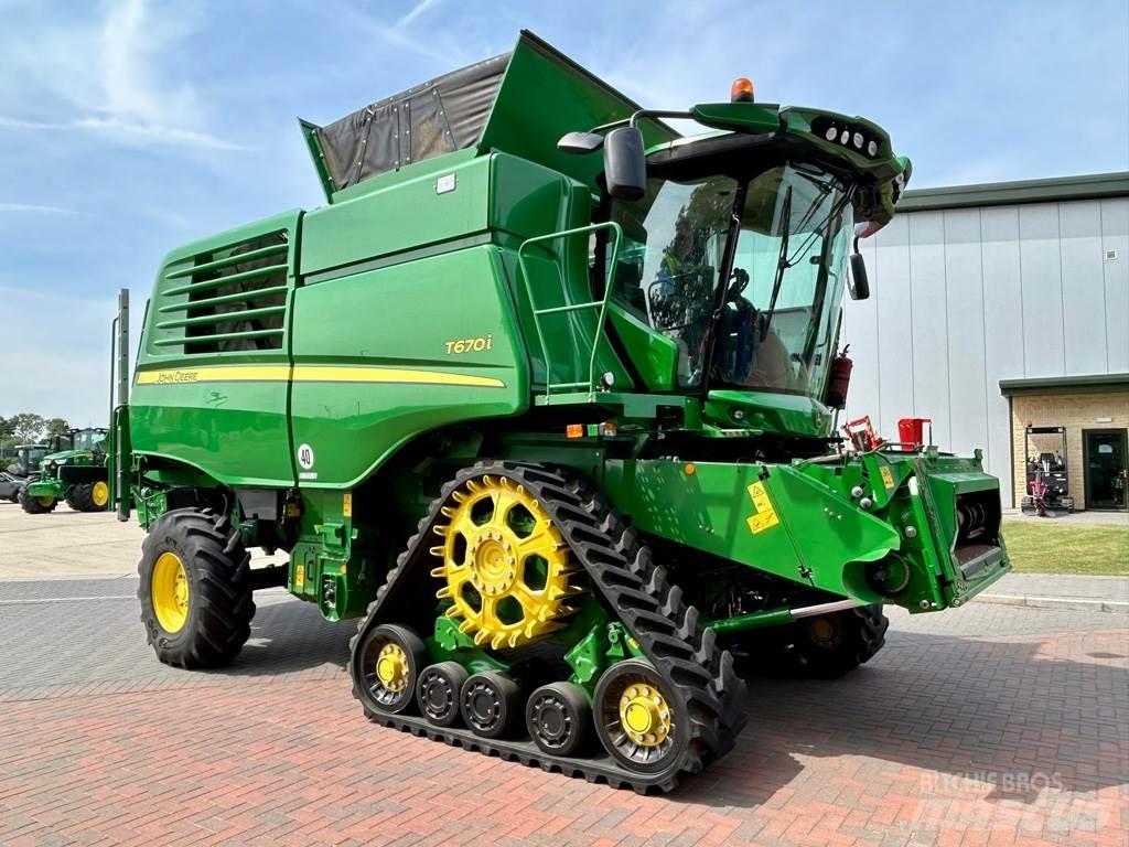 John Deere T670 Derliaus nuėmimo kombainai