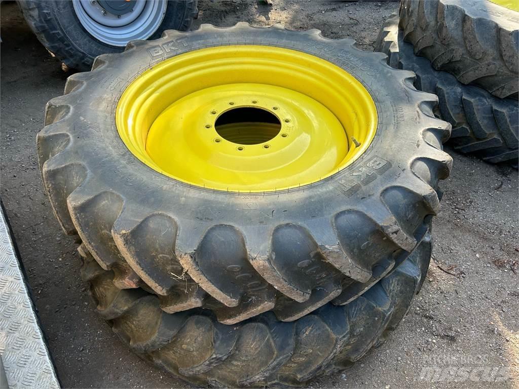 John Deere TYRES Žemės ūkis - Kita
