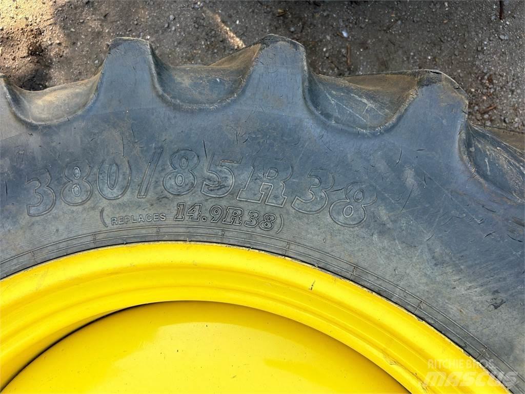 John Deere TYRES Žemės ūkis - Kita