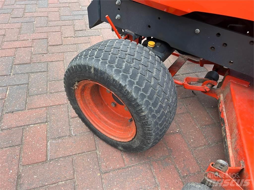 Kubota BX2350 Naudoti kompaktiški traktoriai