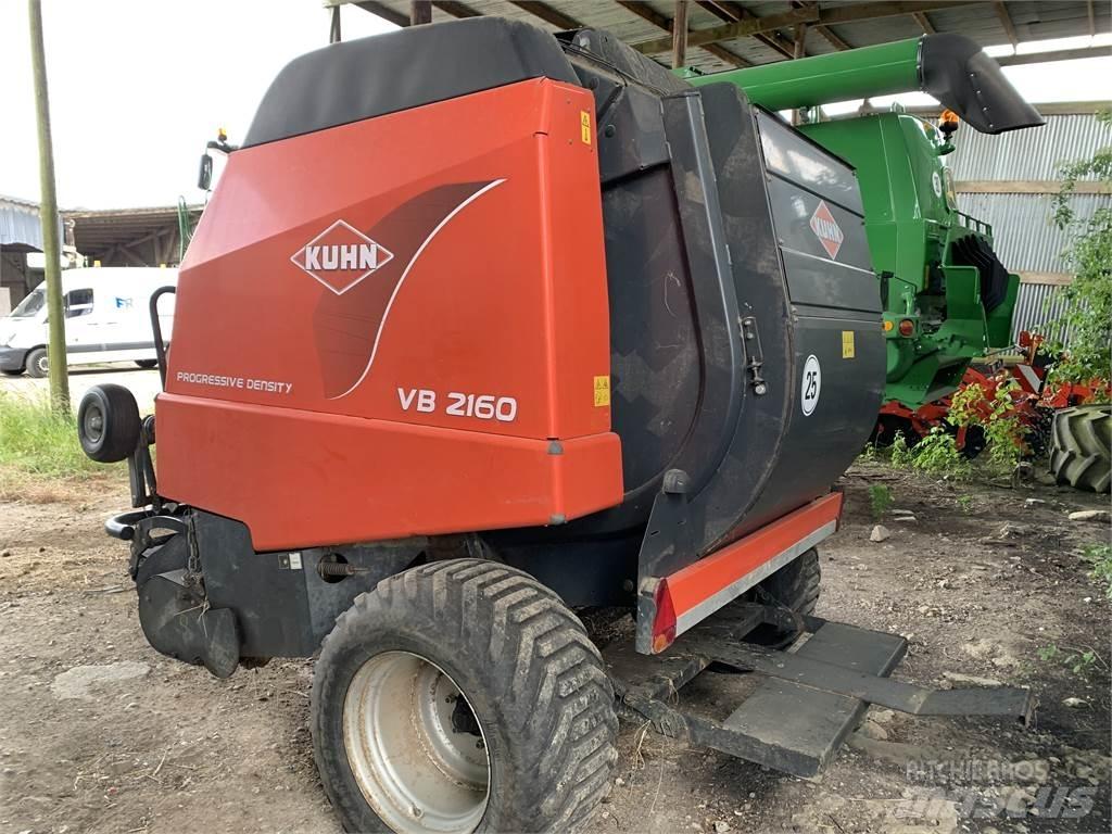 Kuhn VB 2160 Stačiakampių ryšulių presai