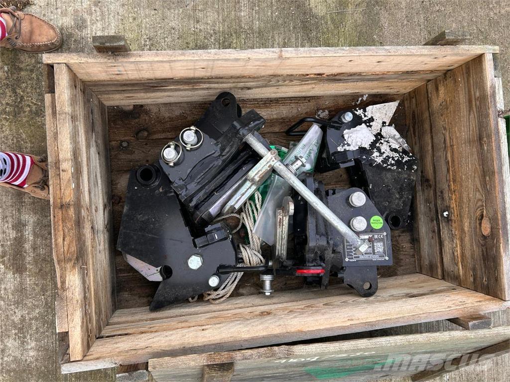 McConnel BRACKETS Teleskopiniai krautuvai žemės ūkiui