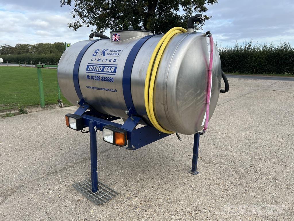  NITRO BAR Mineralinių trąšų barstytuvai