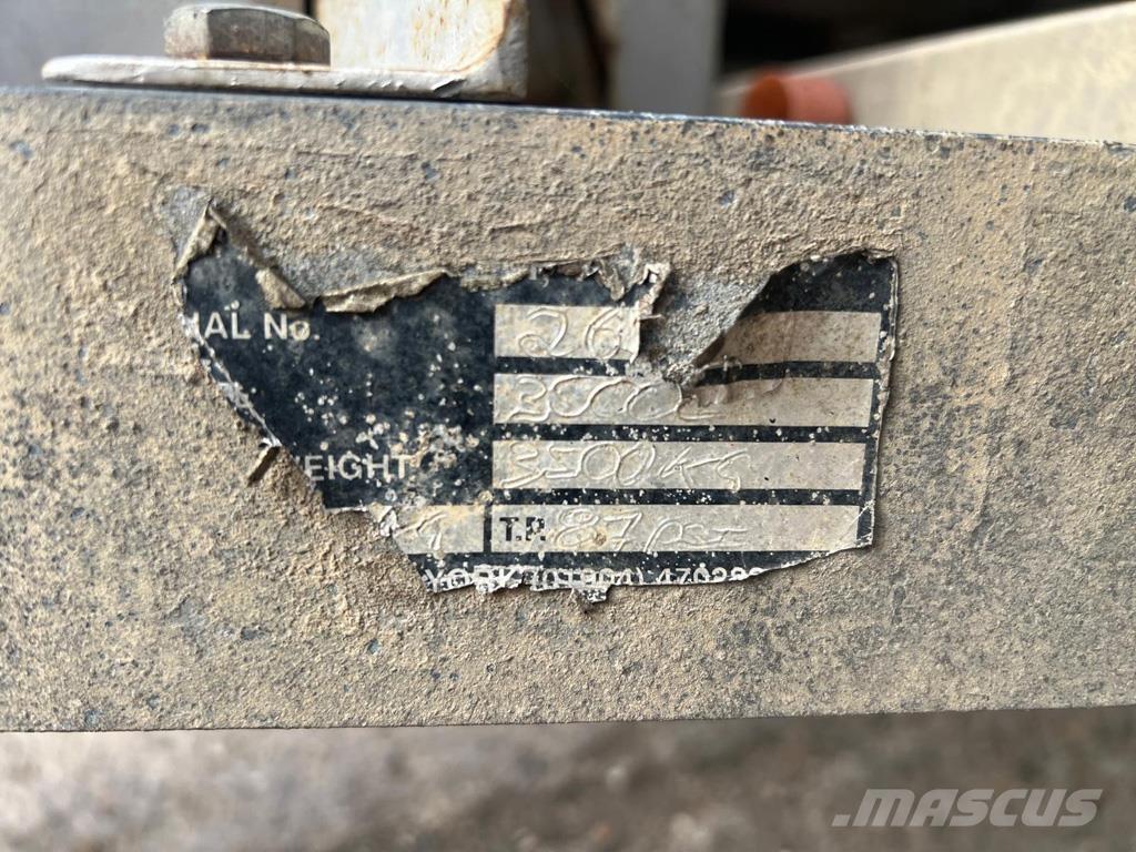 RICHARDSON  Mėšlo barstytuvai