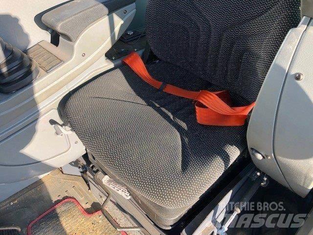 Yanmar SV120 Vidutinės galios ekskavatoriai 7-12 t