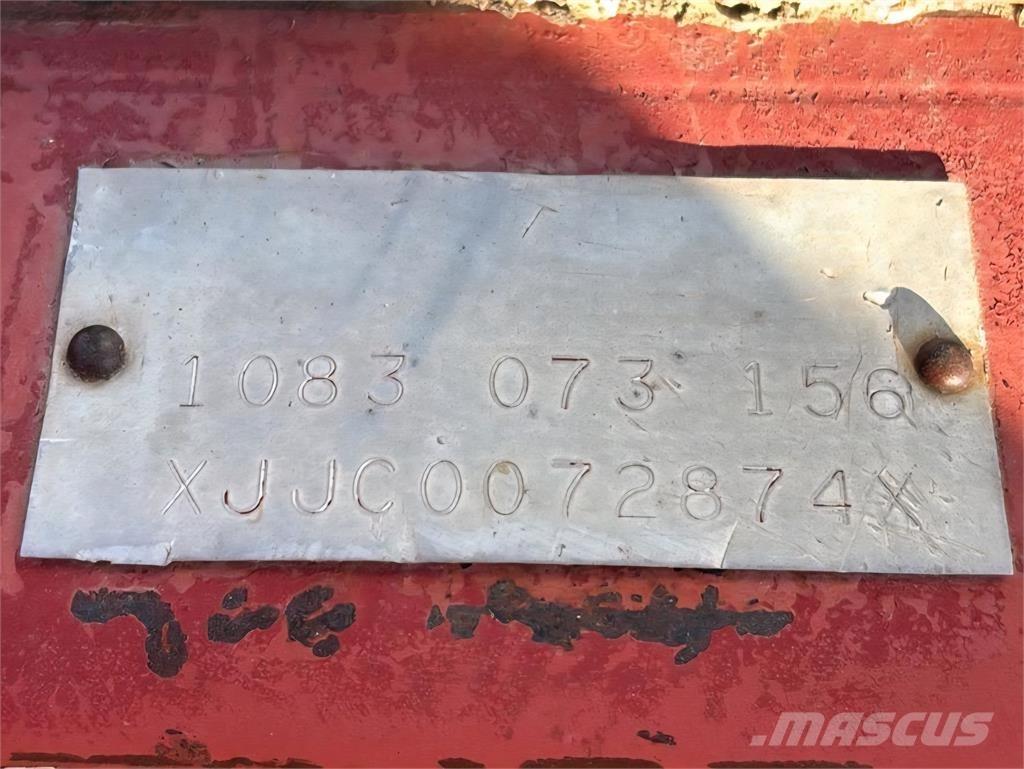 Case IH 1083 Derliaus nuėmimo kombainai