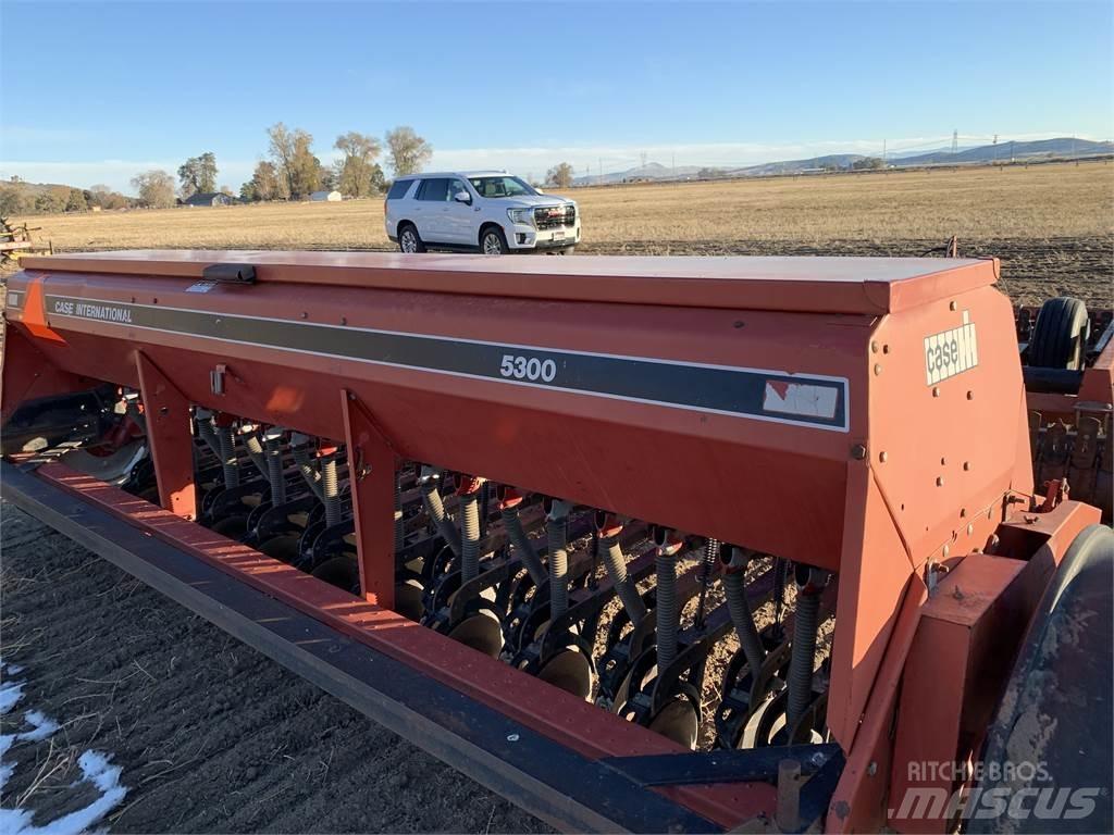 Case IH 5300 Kita sėjamoji technika ir jų priedai