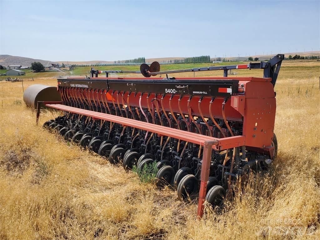 Case IH 5400 Kita sėjamoji technika ir jų priedai