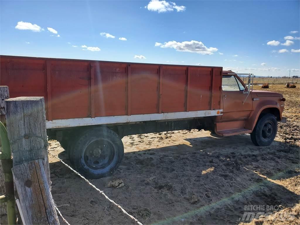 Dodge D600 Kita