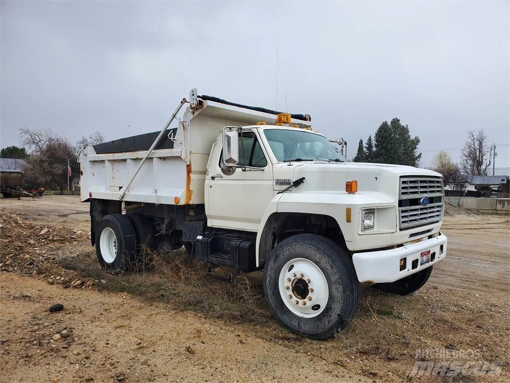 Ford F800 Kita